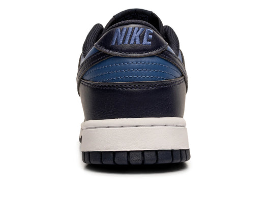 NIKE DUNK LOW RETRO Size 9