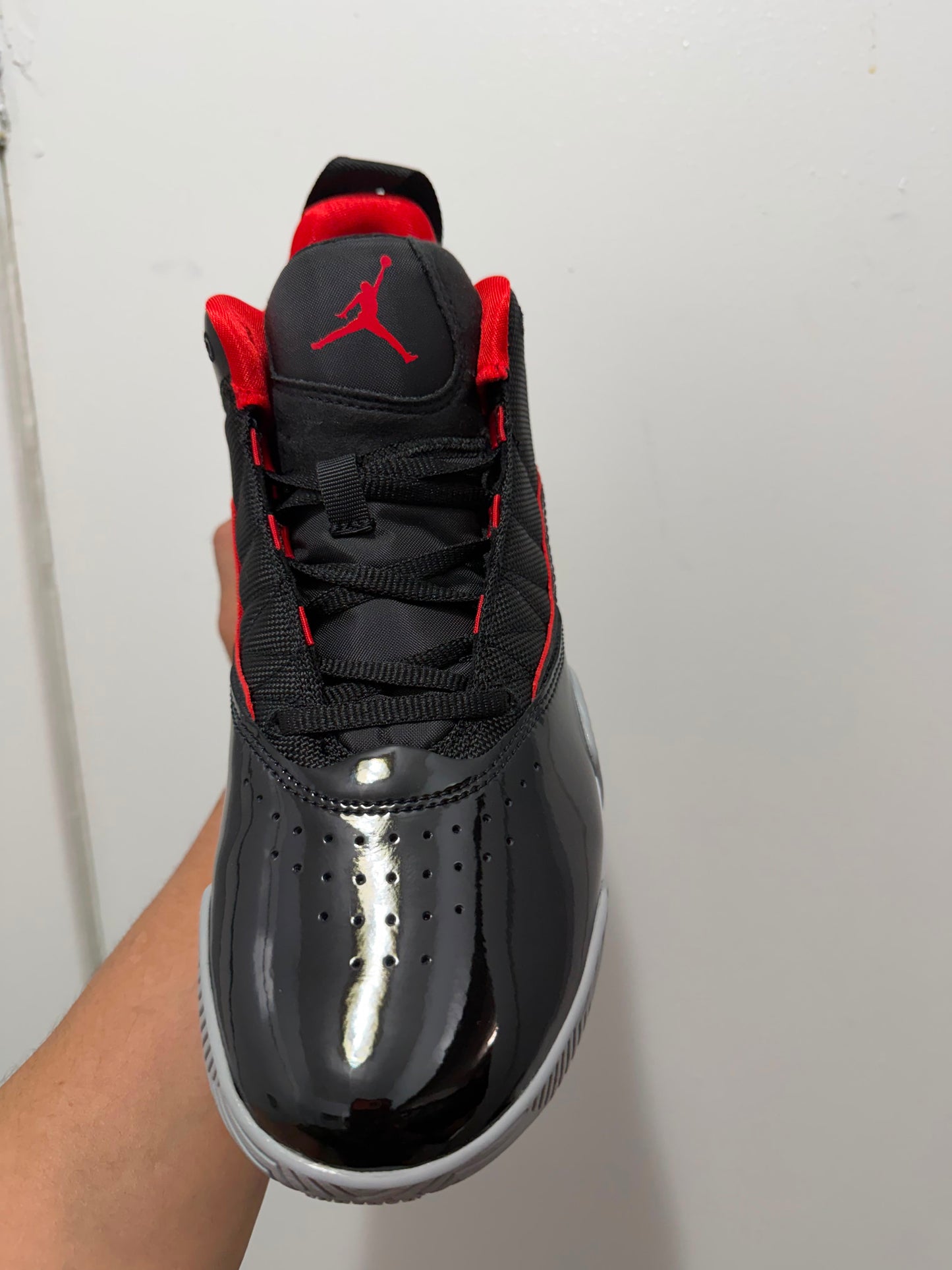 Jordan Stay Loyal / Size 8
