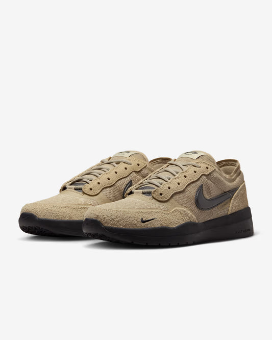 NIKE SB PS8 Size 7